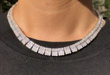 Photo of Серебряные и золотые оттенки в городской моде